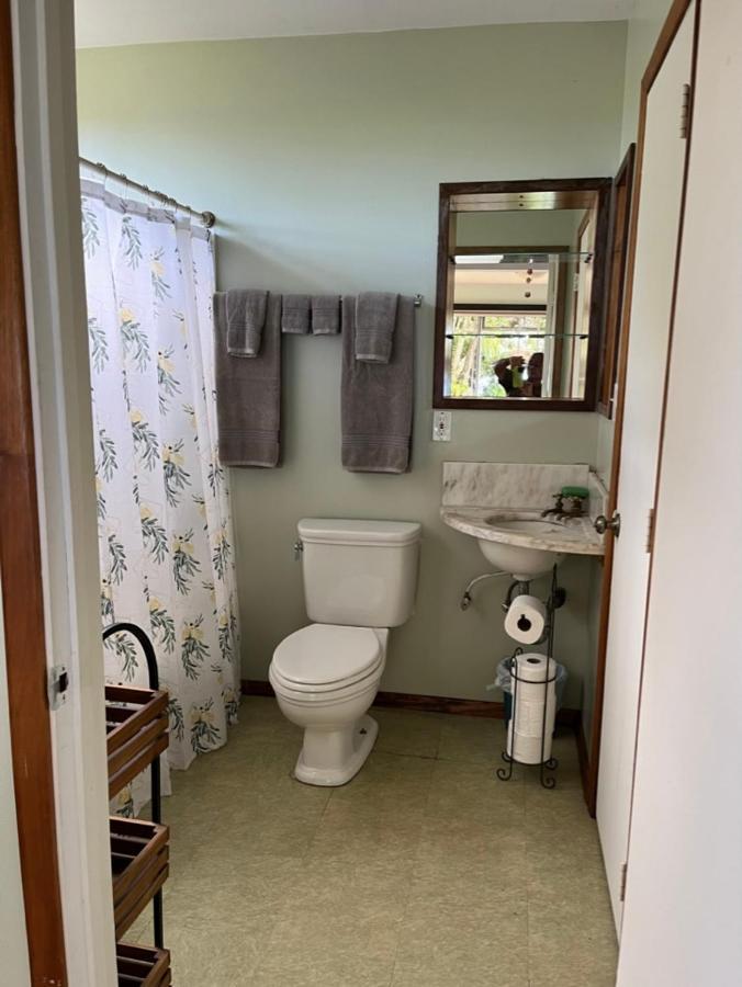 Waipio Studio Apartment Kukuihaele Bagian luar foto