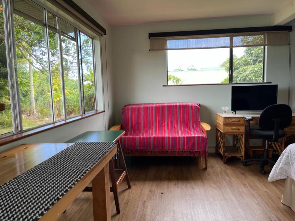 Waipio Studio Apartment Kukuihaele Bagian luar foto